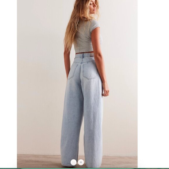 NWT Free People We The Free CRVY Gia Wide-Leg Jeans sz33 - Picture 1 of 12